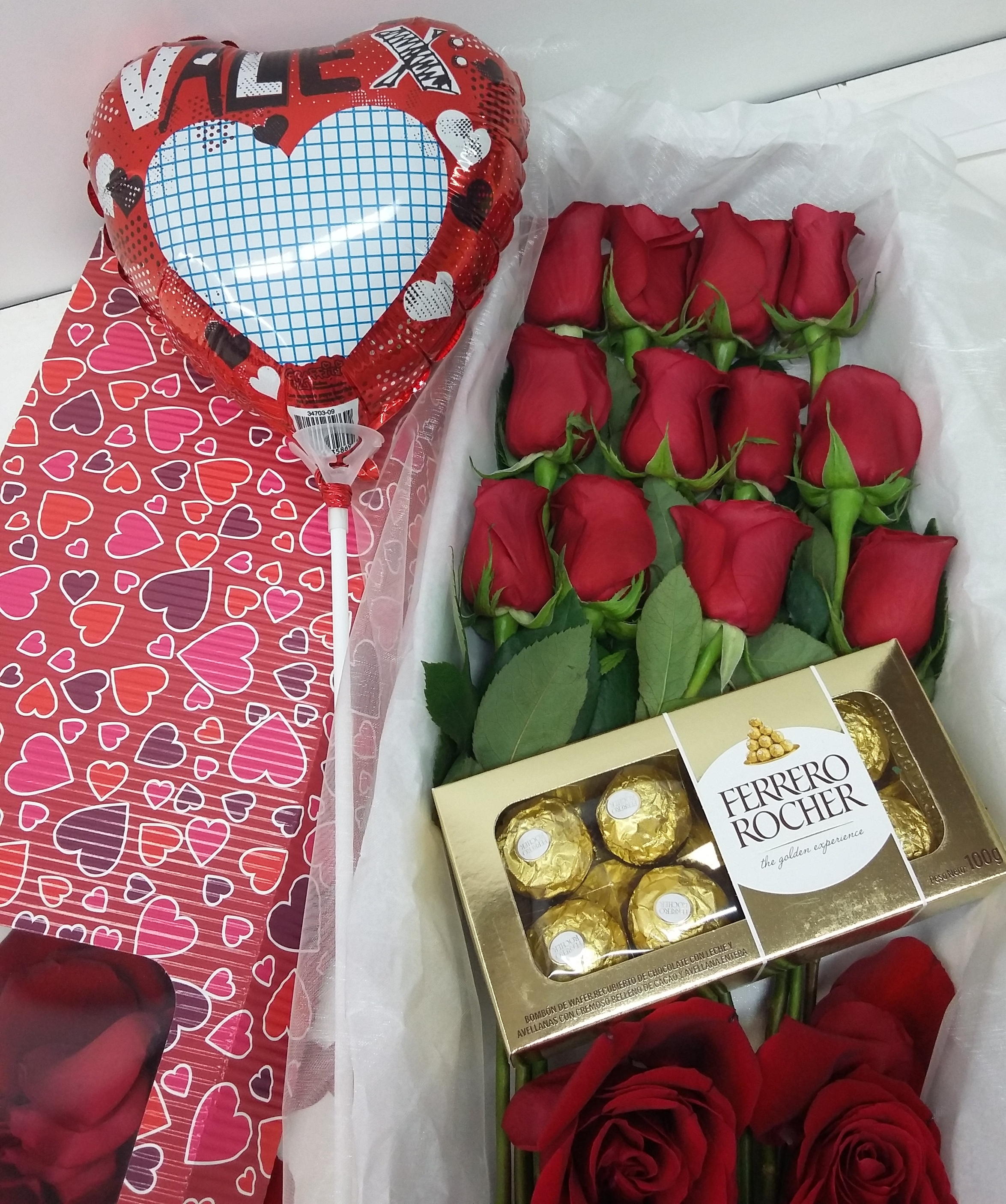 Caja de Rosa tres en uno detalles