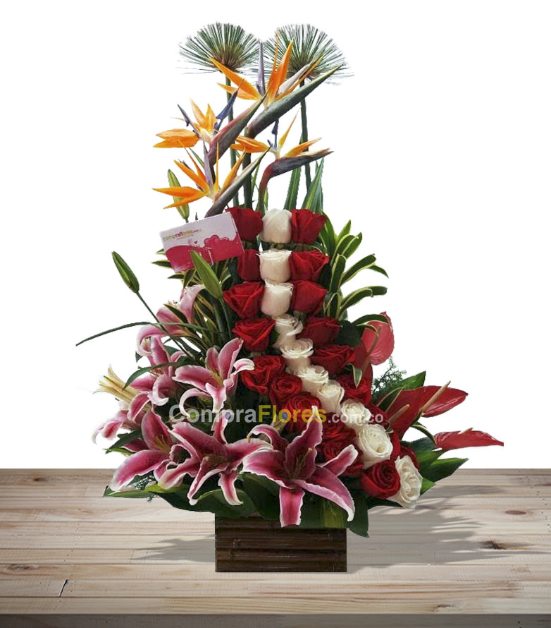 Arreglo Floral lineal de CumpleaÃ±os